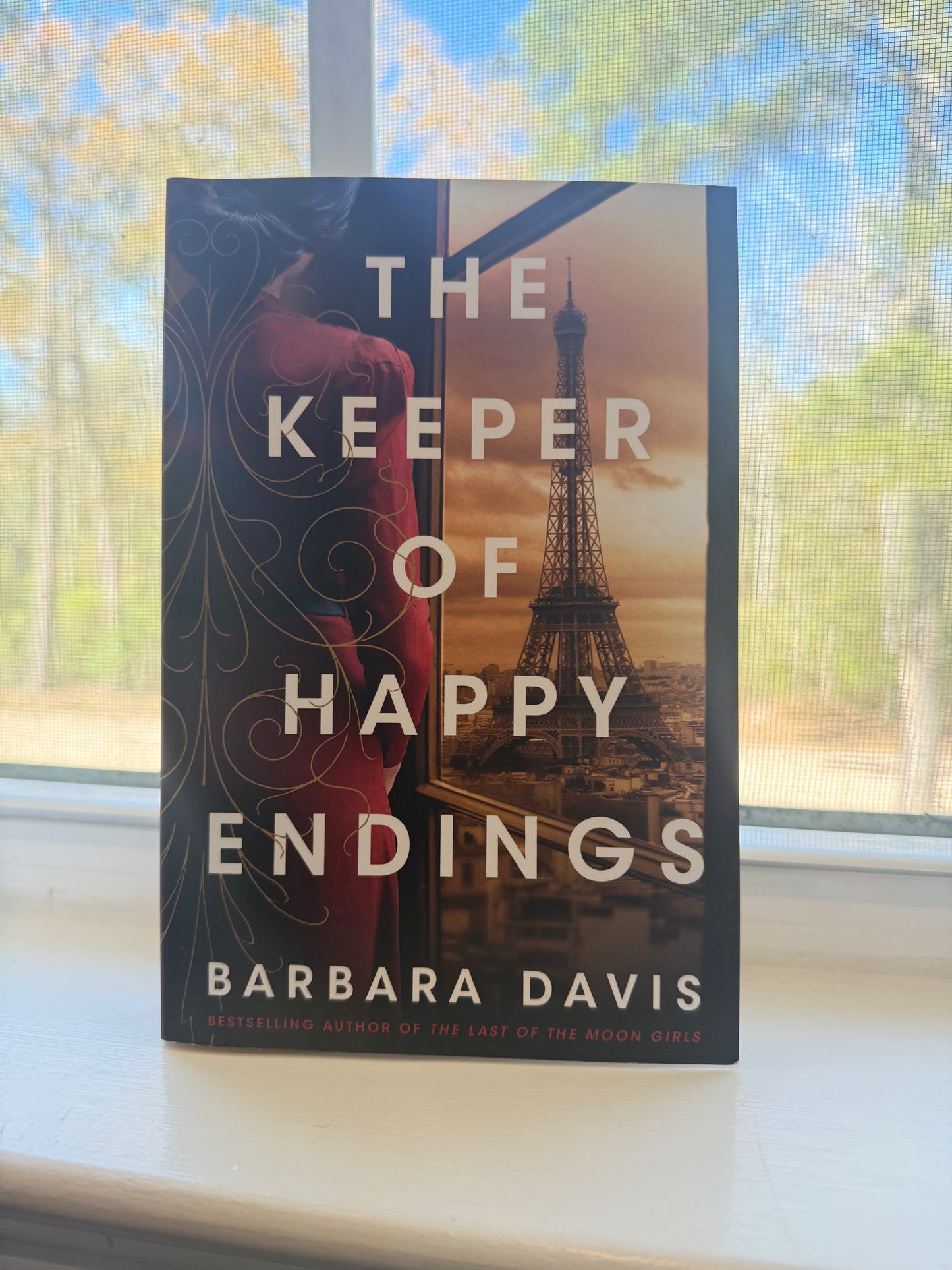 *USED* The Keeper of Happy Endings by Barbara Davis