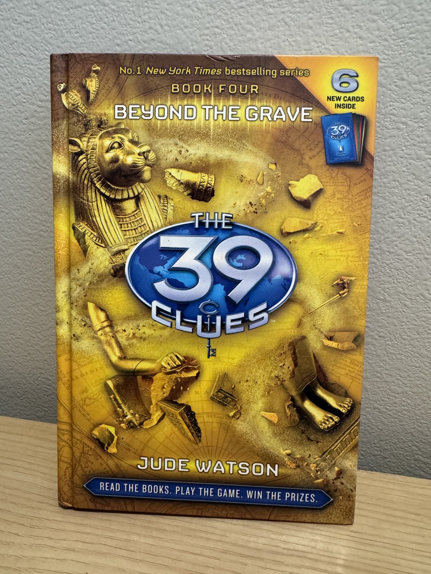Beyond the Grave (The 39 Clues, Book 4) - Gently Used
