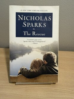 The Rescue by Nicholas Sparks - Used Paperback