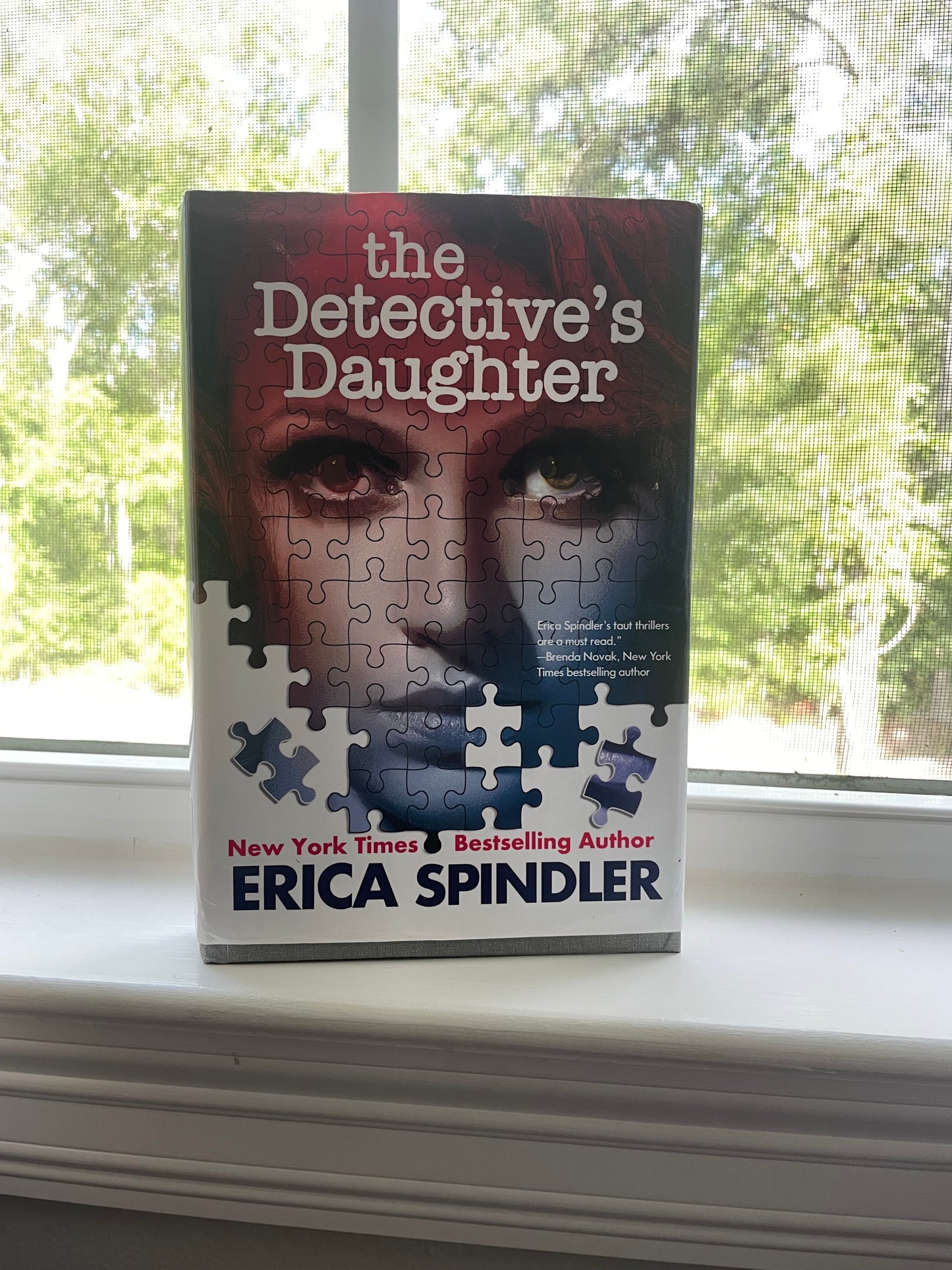 *USED* The Detective's Daughter by Erica Spindler