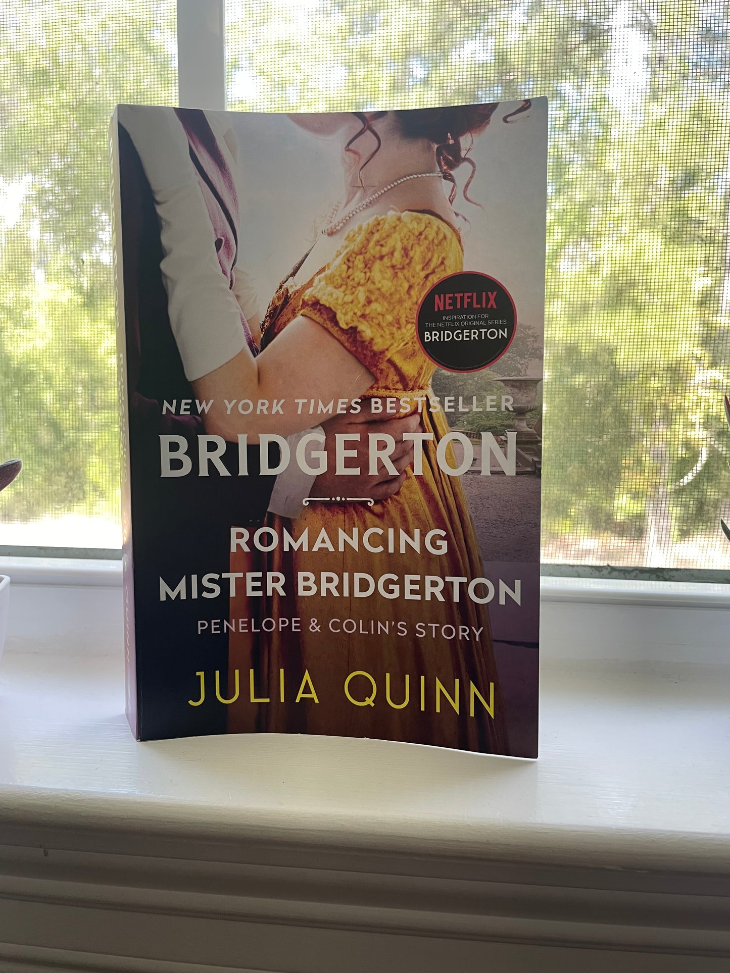 *USED* Romancing Mr. Bridgerton by Julia Quinn